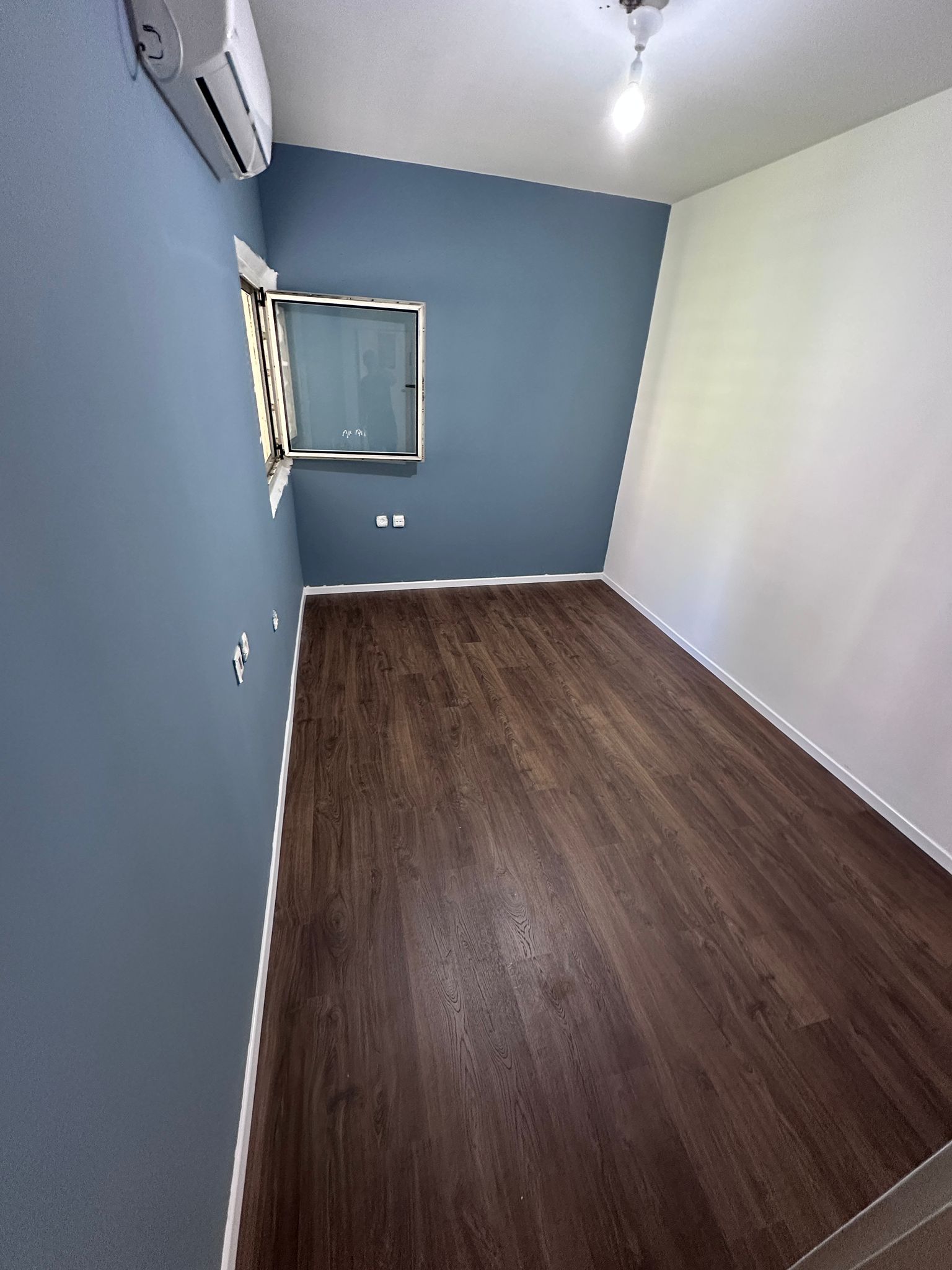 פרקט קוויק סטפ ELIGNA צבע Newcastle oak brown אלון חום ניוקאסל