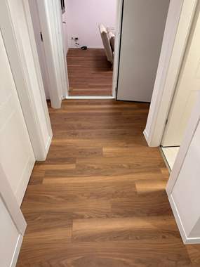 פרקט פולימרי SPC עמיד מים צבע אגוז אדמדם בהיר נקי  : image 3