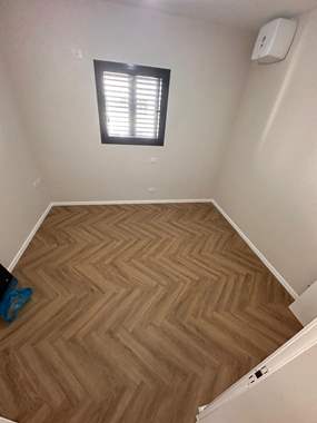 פרקט פולימרי פישבון SPC PURE אלון טבעי  עם עיינים / מחיר מוזל : image 2