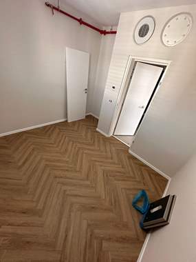 פרקט פולימרי פישבון SPC PURE אלון טבעי  עם עיינים / מחיר מוזל : image 3