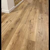 פרקט פולימרי SPC אלון אנגלי מוברש / מחיר מוזל