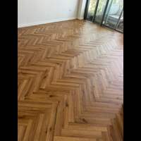 פרקט פולימרי פישבון SPC PURE אלון כהה עם עיניים / מחיר מוזל