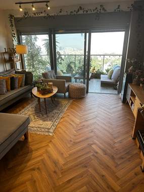 פרקט פולימרי פישבון SPC PURE אלון כהה עם עיניים / מחיר מוזל : image 2