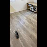 פרקט פולימרי SPC אלון מוברש צבע אפרפר מולבן / מחיר מוזל