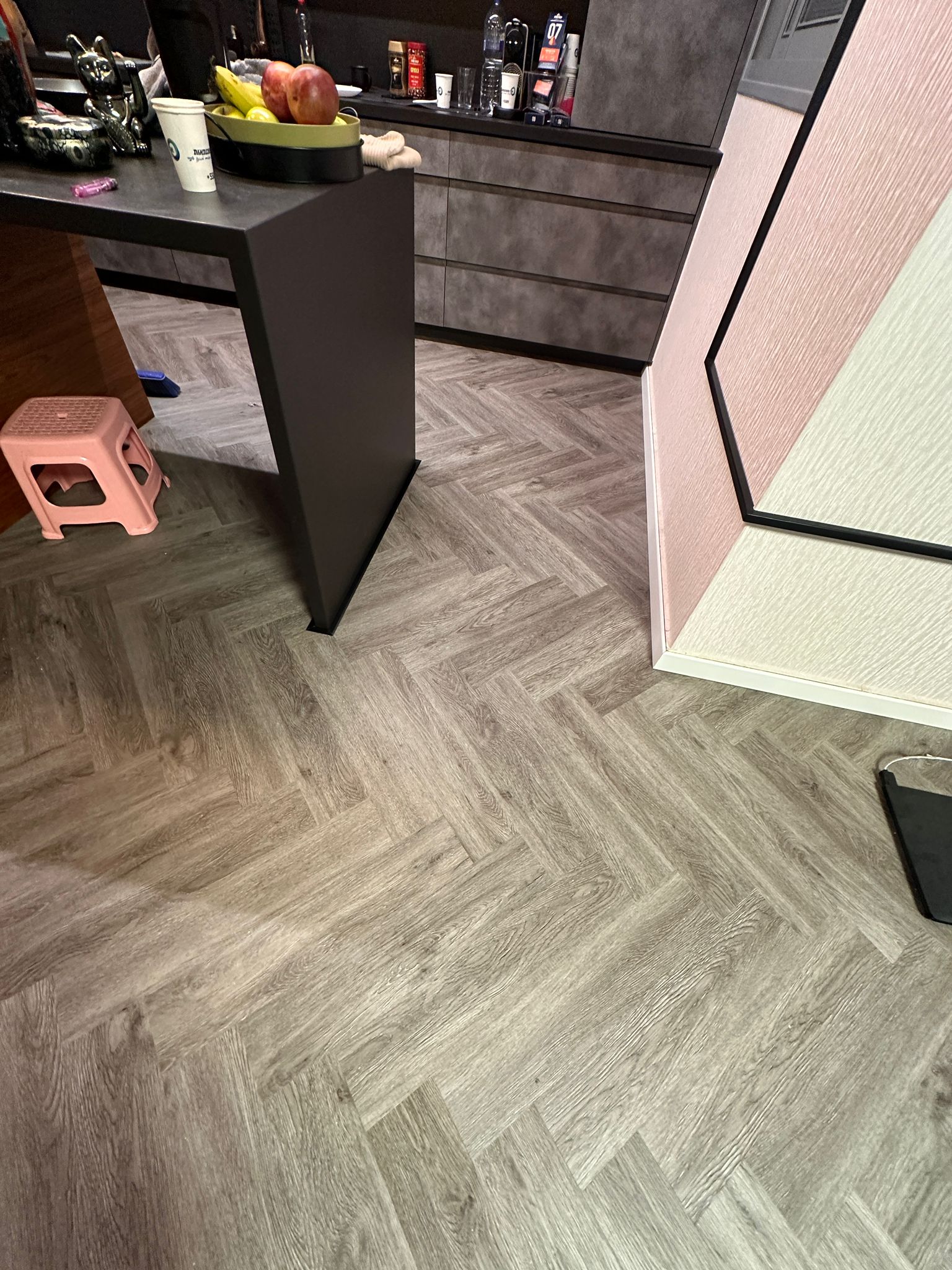 פרקט פולימרי פישבון אלון אפור מוברש 