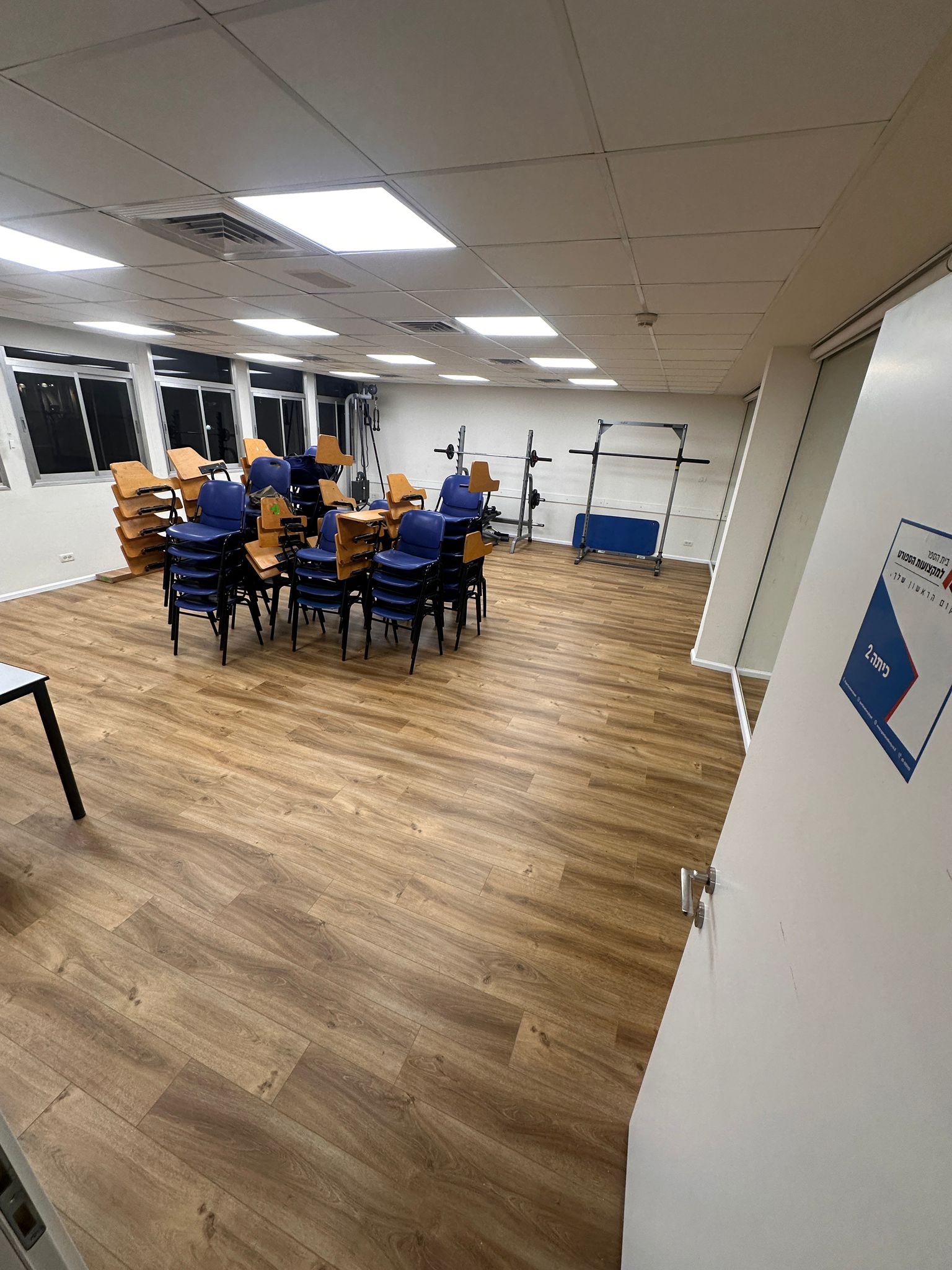 פרקט פולימרי SPC עמיד מים צבע אלון טבעי פראי / מחיר מוזל